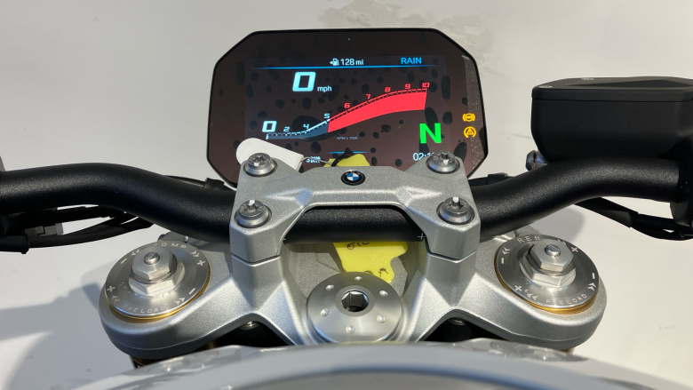 BMW F900 R (25MY)